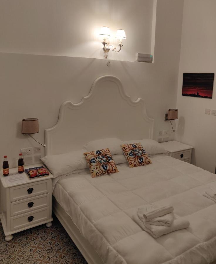 Central 214 Boutique Hotel Hamrun Eksteriør billede